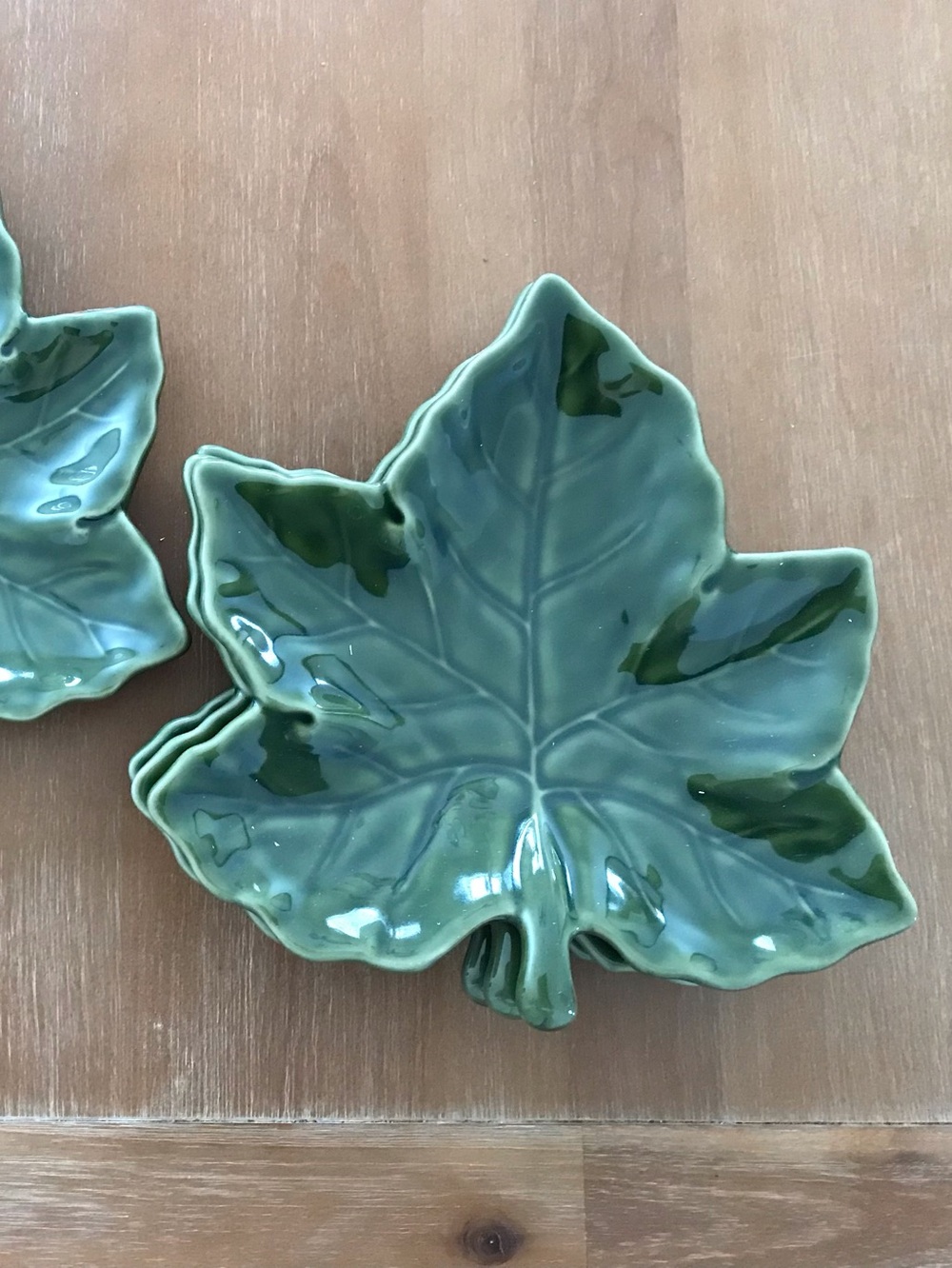 Leaf-Shaped Ceramic Serving Dishes - Green